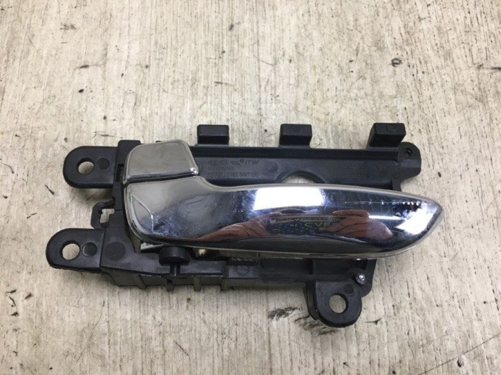 82610-A7010CR | Ручка дверей внутрішня лів. KIA FORTE YD 12-