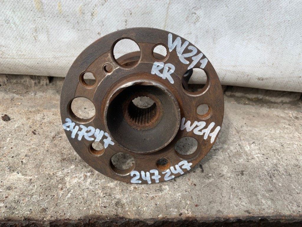 A 211 981 02 27 | Ступица задн. MERCEDES E-CLASS W211 02-09