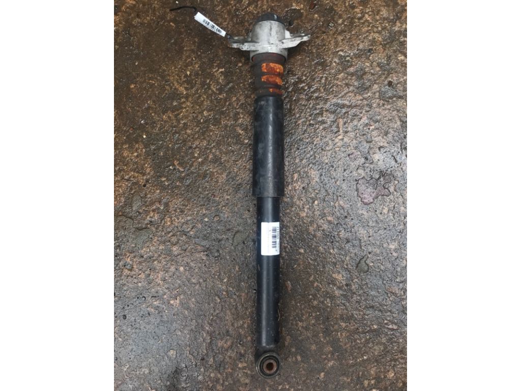 561 513 049 D | Амортизатор задн. VOLKSWAGEN PASSAT B7 11-15