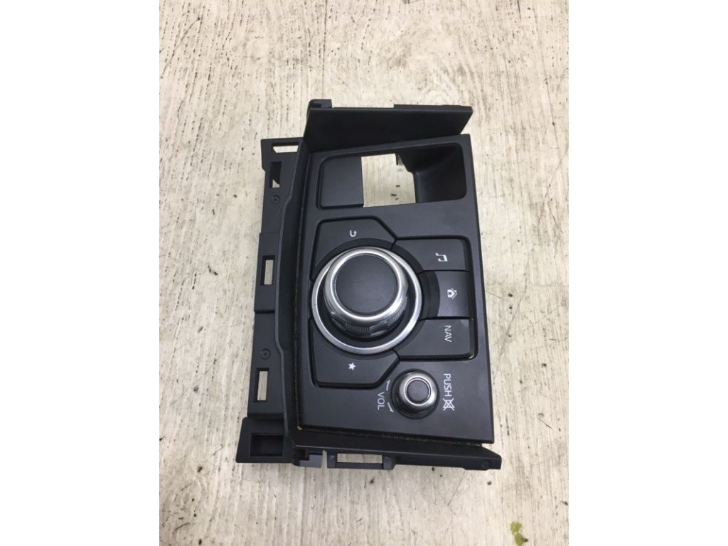 GMJ6-66-CM0A | Блок керування мультимедіа MAZDA 3 BM 13-19 - Фото 3