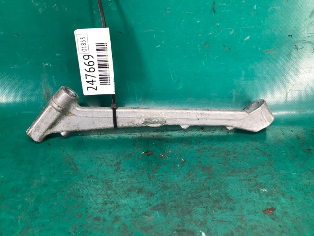 06L 129 723 C | Кронштейн VOLKSWAGEN PASSAT B8 14-