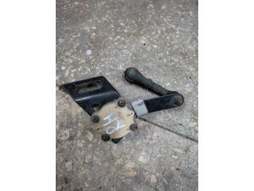 Датчик положення кузова задн. прав. LEXUS LS430 00-06 Датчик положення кузова задн. прав. LEXUS LS430 00-06