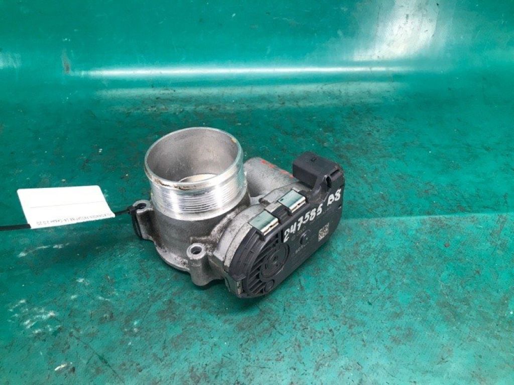 06K 133 062 AG | Дросельна заслінка VOLKSWAGEN PASSAT B8 14-