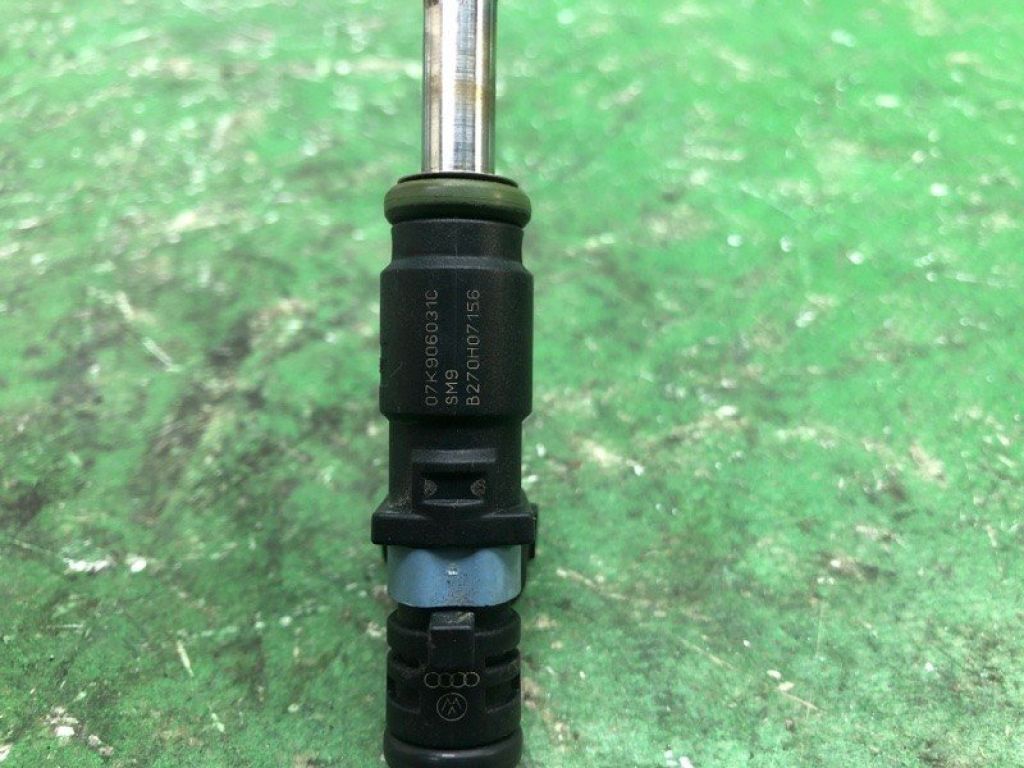 07K 906 031 C | Форсунка топливная VOLKSWAGEN JETTA USA 10-17 - Фото 4