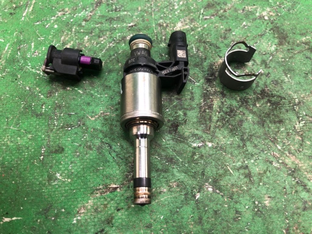 04E 906 036 T | Форсунка топливная VOLKSWAGEN JETTA USA 10-17