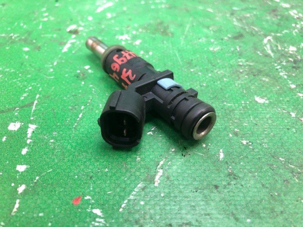 07K 906 031 C | Форсунка топливная VOLKSWAGEN JETTA USA 10-17 - Фото 2