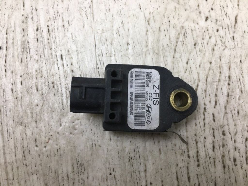 95920-0A100 | Датчик удару передн. HYUNDAI SONATA YF 10-14