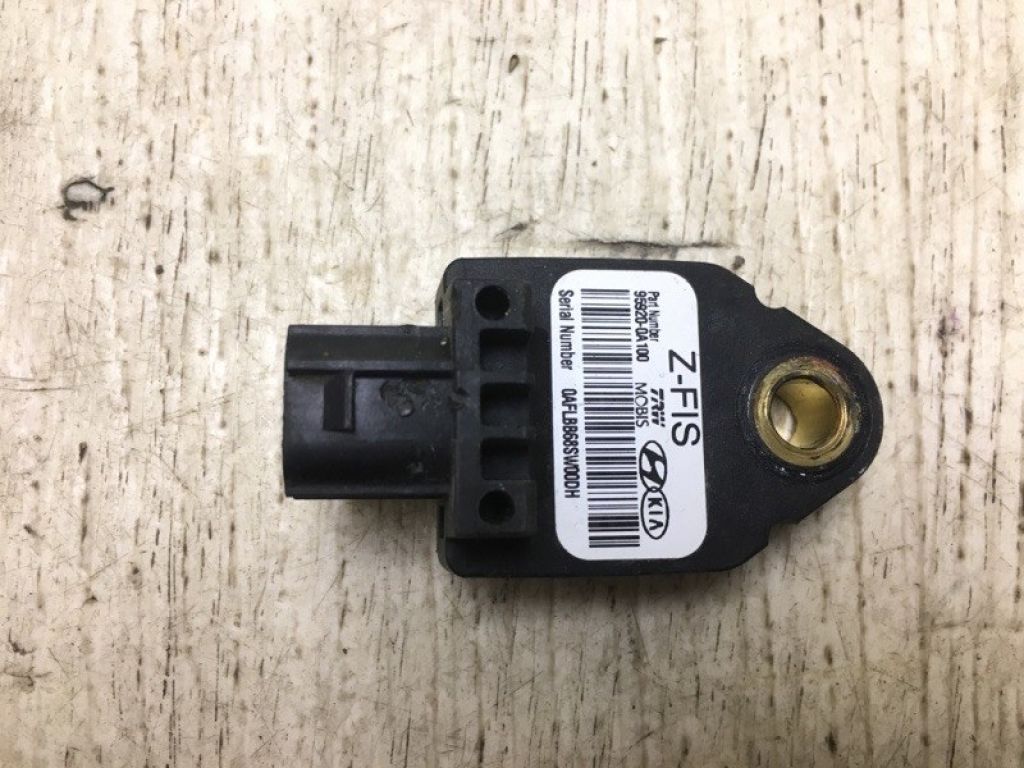 95920-0A100 | Датчик удара передн. HYUNDAI SONATA YF 10-14