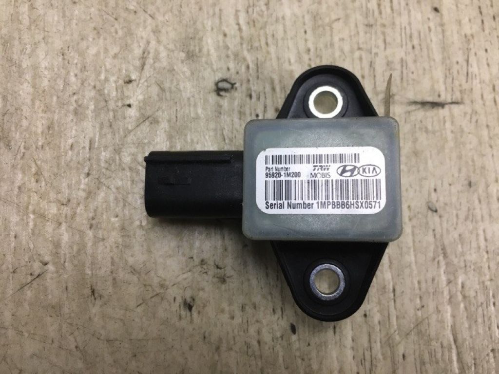 95920-1M200 | Датчик удару KIA OPTIMA TF 11-16