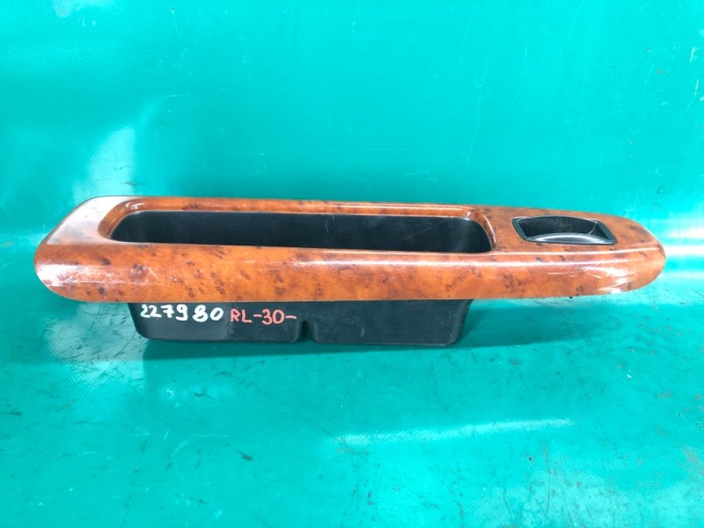 74272-AA030 | Накладка кнопок склопідйомника задн. лів. TOYOTA CAMRY 30 02-06