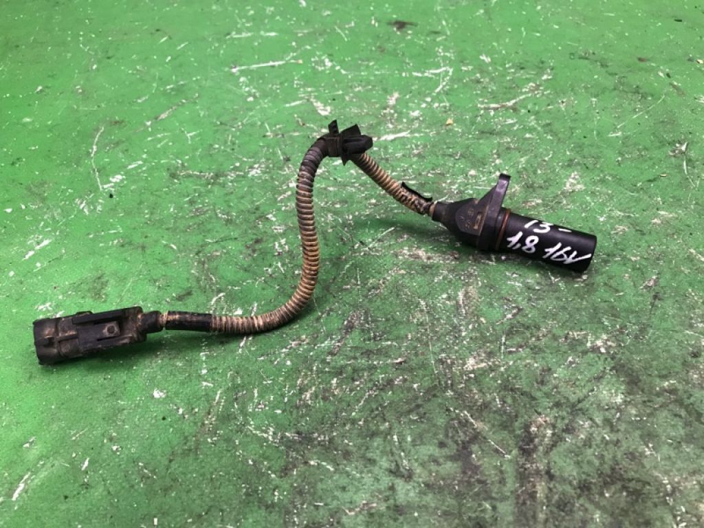 39180-2B000 | Датчик положения коленвала KIA FORTE YD 12-