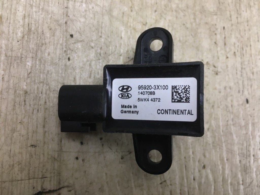 95920-3X100 | Датчик удару HYUNDAI ELANTRA MD 10-15