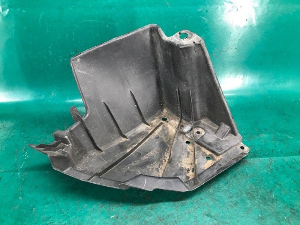 58398-47050 | Защита заднего бампера прав. TOYOTA PRIUS 16-