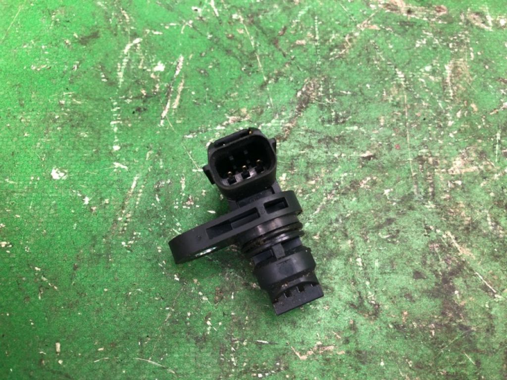 PE01-18-230 | Датчик положения распредвала MAZDA 3 BM 13-19 - Фото 3