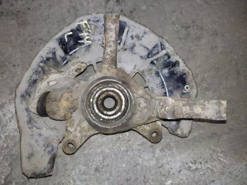 Кулак поворотний передн. лів. LEXUS RX300/330/350/400 03-09