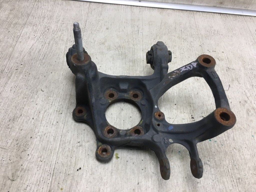 B45A-26-11X | Цапфа задн. прав. MAZDA 3 BM 13-19