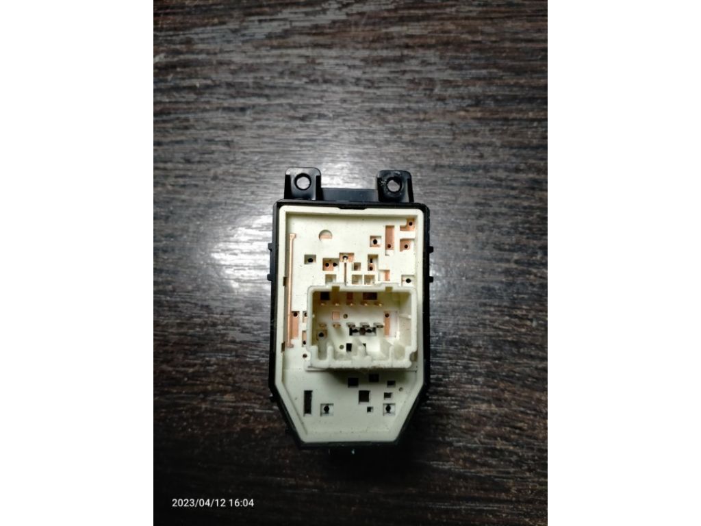 93573-2W000 | Блок управления зеркалами HYUNDAI SANTA FE (DM) 12-18 - Фото 2