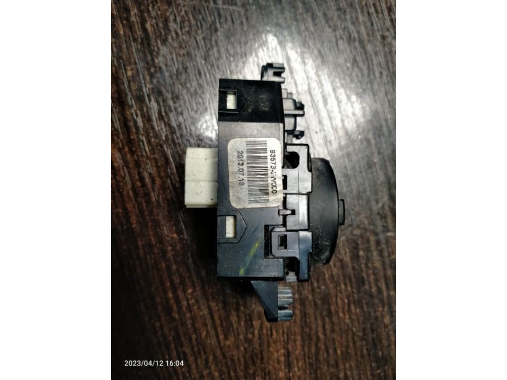 93573-2W000 | Блок управления зеркалами HYUNDAI SANTA FE (DM) 12-18 - Фото 3