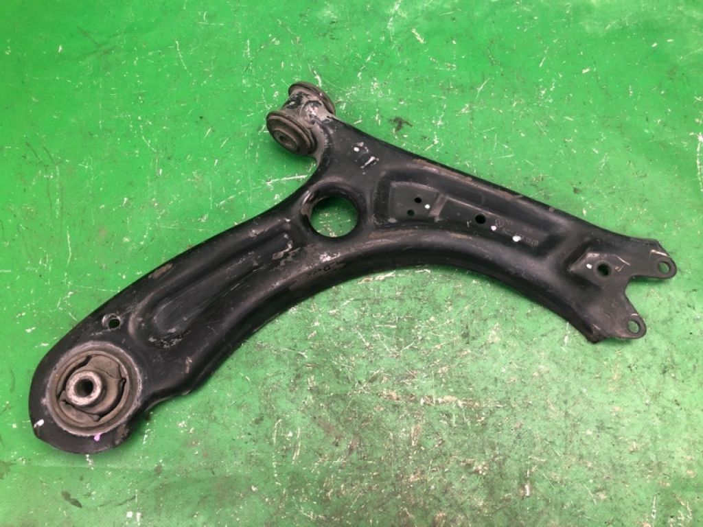 5C0 407 152 A | Рычаг передней подвески нижний прав. VOLKSWAGEN JETTA USA 10-17