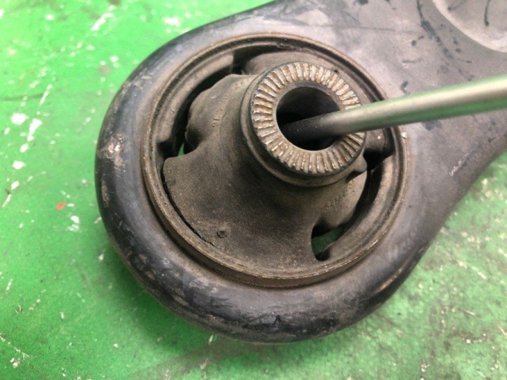 54501-3X000 | Рычаг передней подвески нижний прав. HYUNDAI ELANTRA MD 10-15 - Фото 2