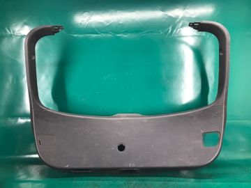Обшивка крышки багажника MAZDA 3 BK 03-08
