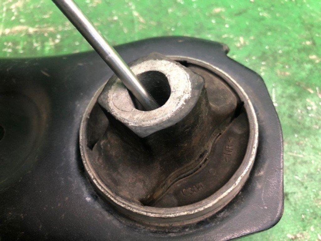 68248000AA | Рычаг передней подвески нижний прав. JEEP RENEGADE (BU) 14- - Фото 2