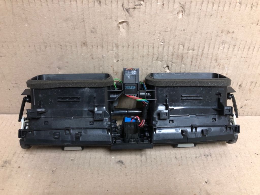 64 22 9 218 552 | Дефлектор воздушный BMW 3 SERIES (F30) 2012–21 - Фото 3