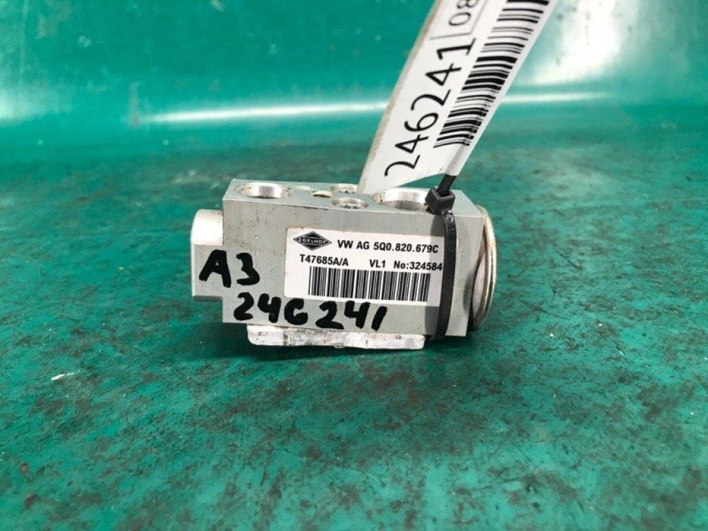 5Q0 820 679 C | Клапан кондиціонера AUDI A3 (8V) 12–17