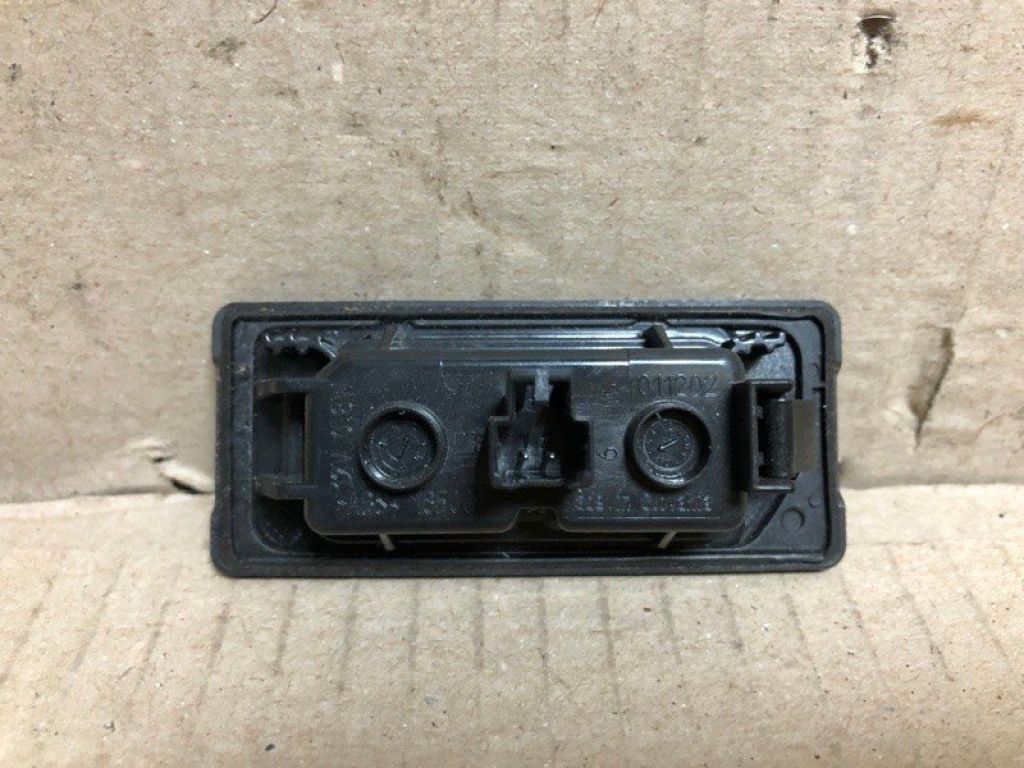 3AF 943 021 A | Підсвічування номера VOLKSWAGEN JETTA USA 10-17 - Фото 3