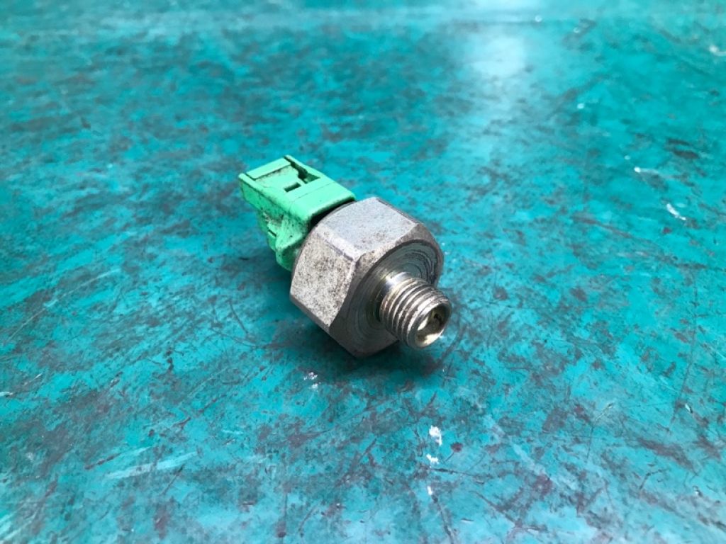 89615-12090 | Датчик детонации LEXUS ES300 ES330 01-06