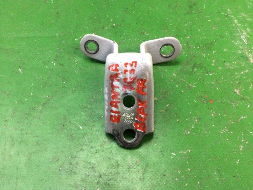 79310-2E000 | Петля двери верхняя передн. прав. HYUNDAI ELANTRA MD 10-15