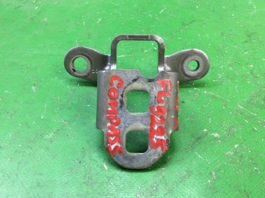 5074257AB | Петля двери верхняя лев. JEEP COMPASS 06-16 - Фото 4