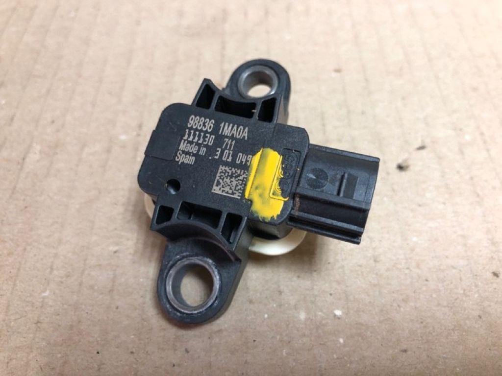 K8836-1MA0A | Датчик удару передн. лів. NISSAN JUKE 10-19