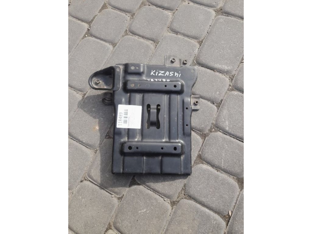 72520-57L00 | Полиця акумулятора SUZUKI KIZASHI 09-14