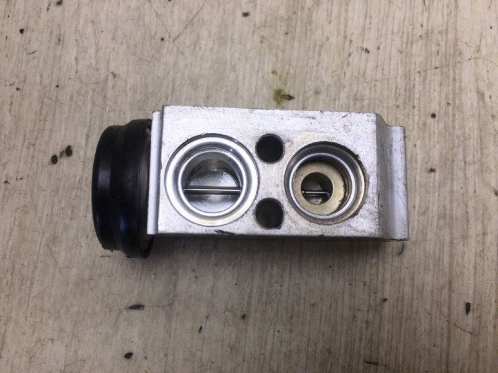 97604-1G001 | Клапан кондиционера KIA RIO UB 2011-2017
