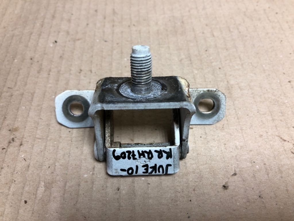 90400-1KA0A | Петля крышки багажника прав. NISSAN JUKE 10-19