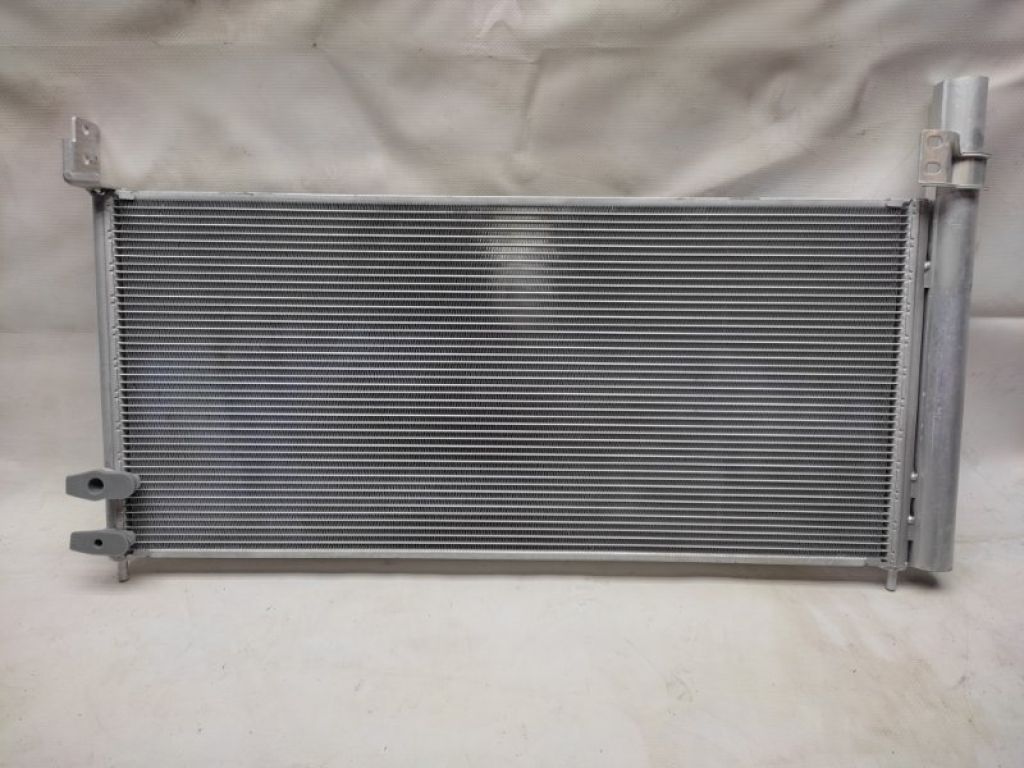 88460-47150 | Радиатор кондиционера LEXUS CT200 17-