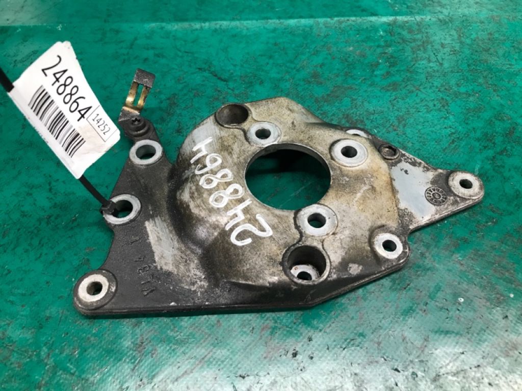 EC07-32-603 | Кронштейн насоса ГУР MAZDA TRIBUTE 00-07 - Фото 4