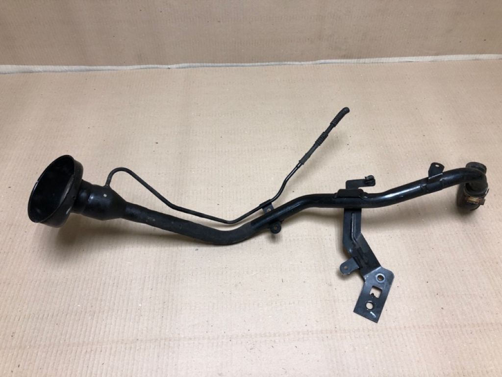 17220-1KM1C | Горловина топливного бака NISSAN JUKE 10-19 - Фото 2