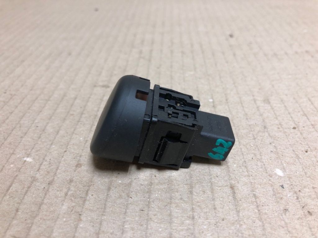 25290-1KA0A | Кнопка аварійної сигналізації NISSAN JUKE 10-19 - Фото 2