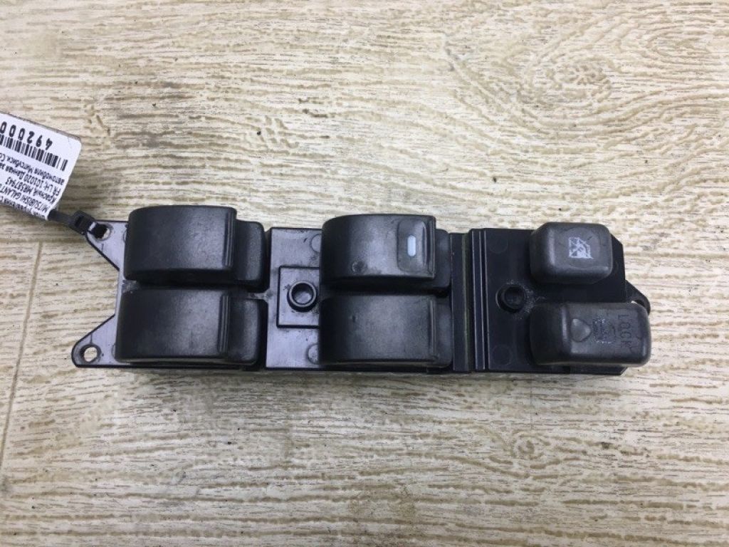 MR587943 | Блок керування склопідіймачами передн. лів. MITSUBISHI GALANT 03-12