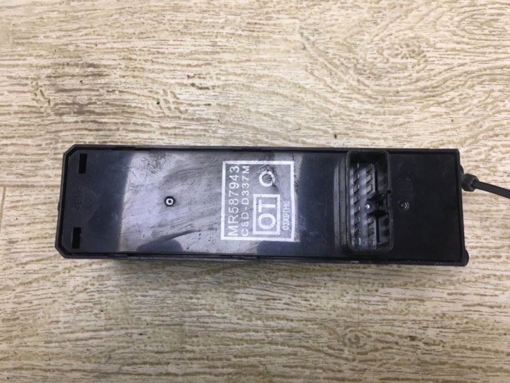 MR587943 | Блок керування склопідіймачами передн. лів. MITSUBISHI GALANT 03-12 - Фото 4