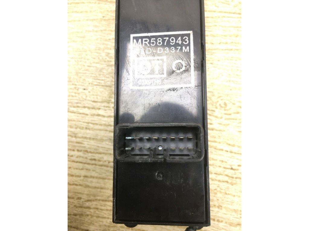 MR587943 | Блок керування склопідіймачами передн. лів. MITSUBISHI GALANT 03-12 - Фото 5