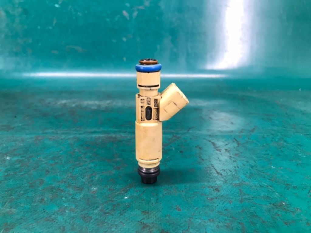 AJ03-13-250 | Форсунка паливна MAZDA TRIBUTE 00-07