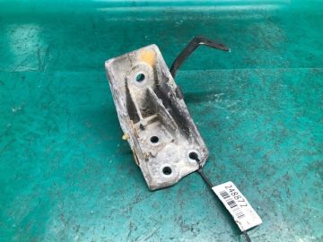 Кронштейн двигателя MAZDA TRIBUTE 00-07