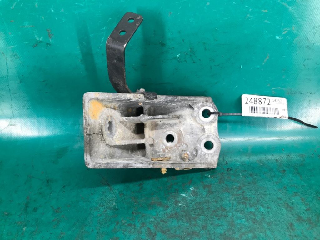 EC05-39-020E | Кронштейн двигуна MAZDA TRIBUTE 00-07 - Фото 6