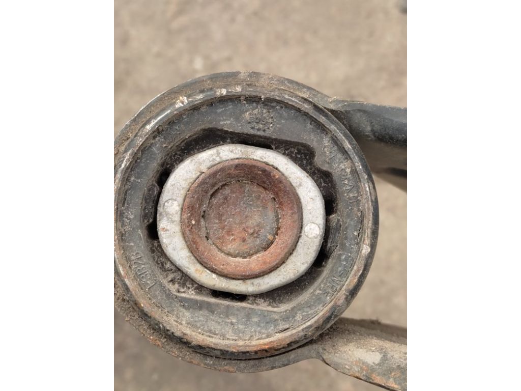 B32H-34-350D | Важіль передньої підвіски нижній лів. MAZDA 3 BK 03-08 - Фото 4