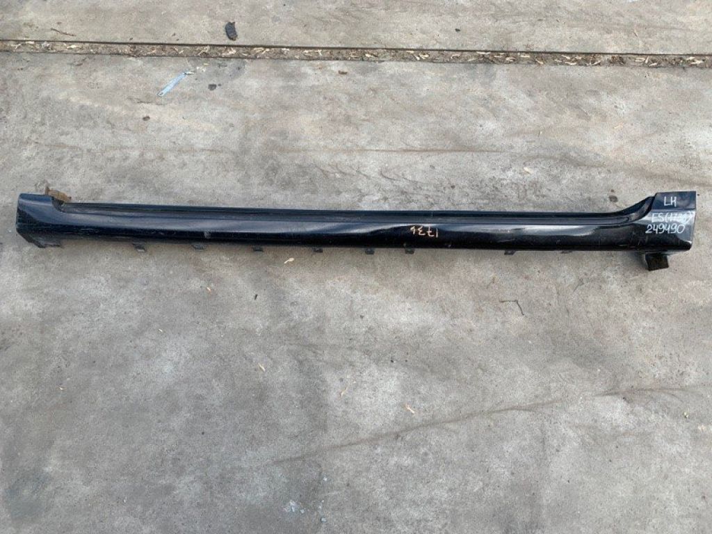 75852-33902-C1 | Накладка порога наружная лев. LEXUS ES350 06-12