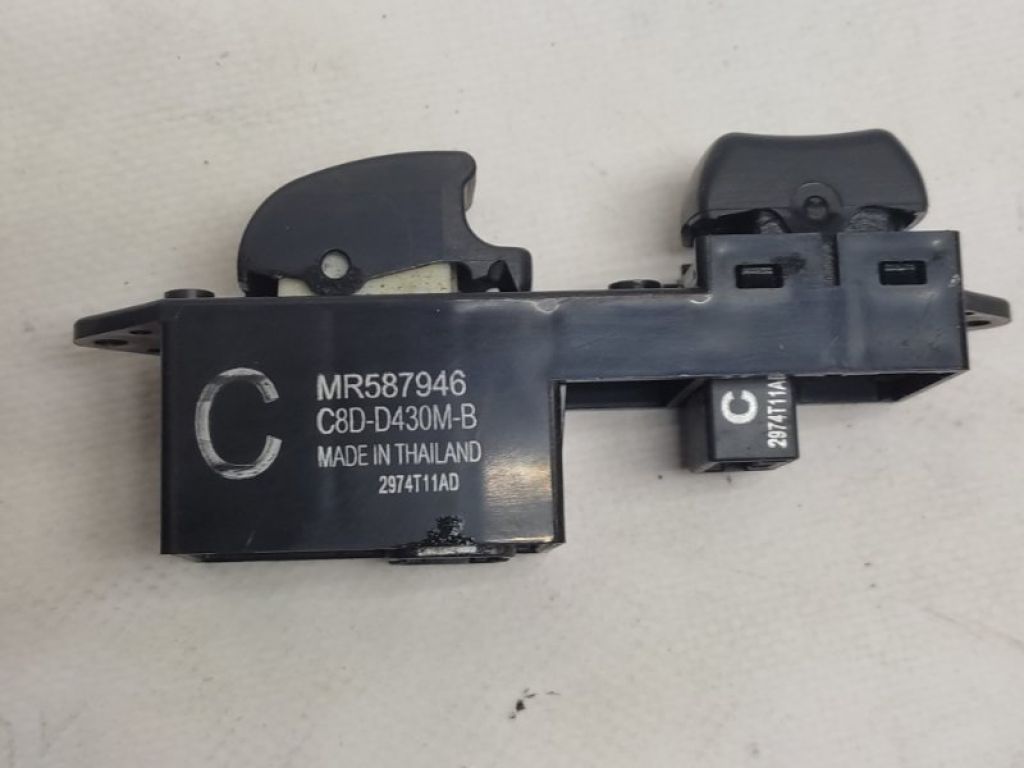 MR587946 | Кнопка стеклоподъемника MITSUBISHI ASX / OUTLANDER SPORT 10-21 - Фото 3