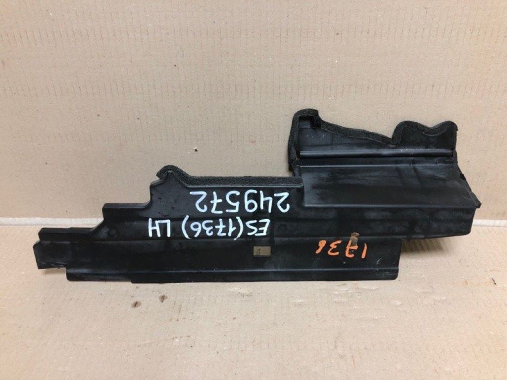 53294-33040 | Дефлектор радиатора лев. LEXUS ES350 06-12